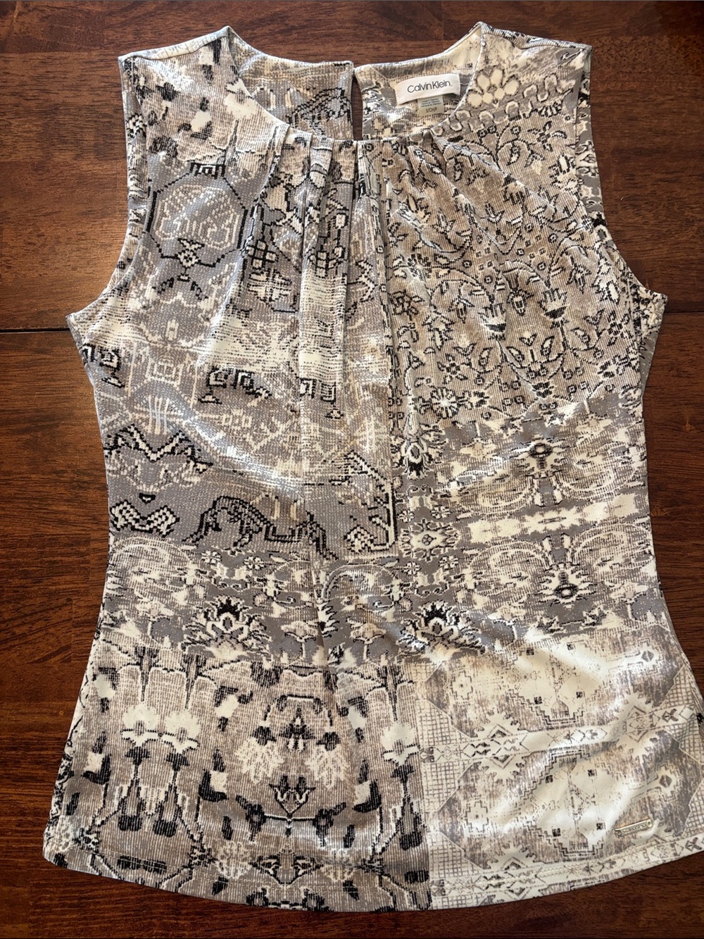 Calvin Klein Neutral Printed Sleeveless Camisole - Gray & Cream